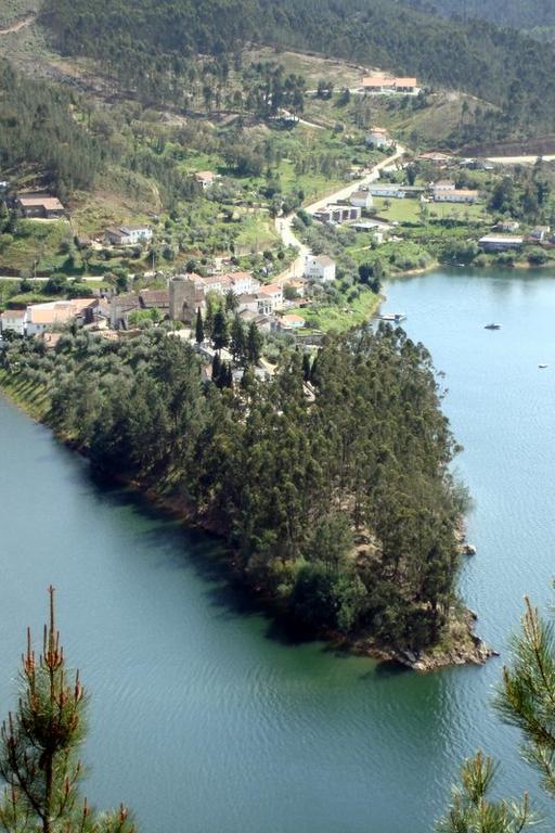 Casa Da Eira Em Dornes - Casa De Campo Familiar Com Piscina Pensionat Exteriör bild